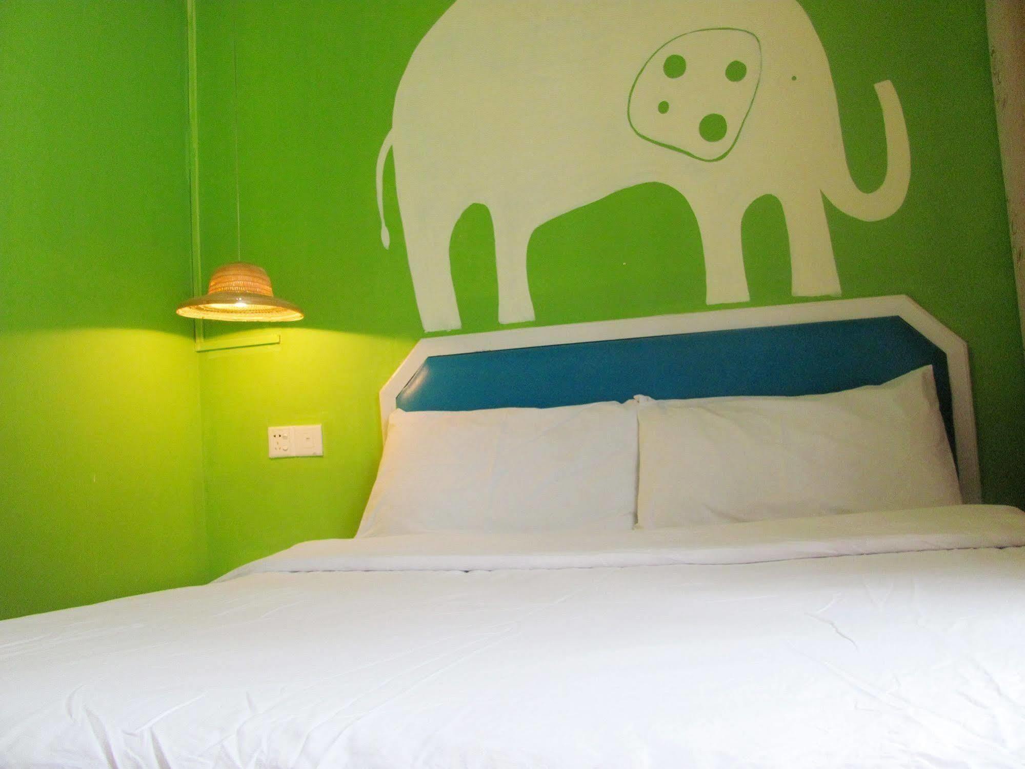 Yangshuo How Flowers Hostel Ngoại thất bức ảnh